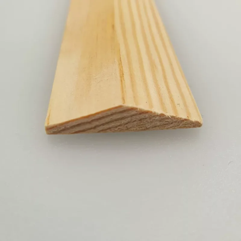 Szuper akció Gyalult borovi fenyő barkácsléc - kalapléc/pipaléc - 40x40x2000 mm - Extra göcsmentes 1. osztály